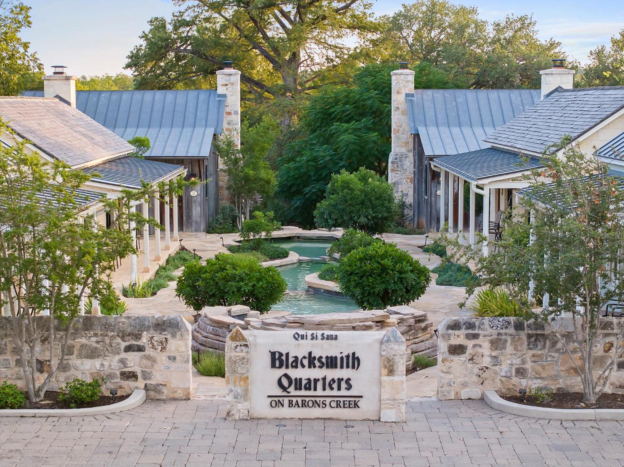 Blacksmith Quarters Fredericksburg Exterior photo